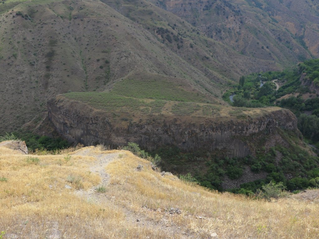 pagantempleofgarni11.jpg