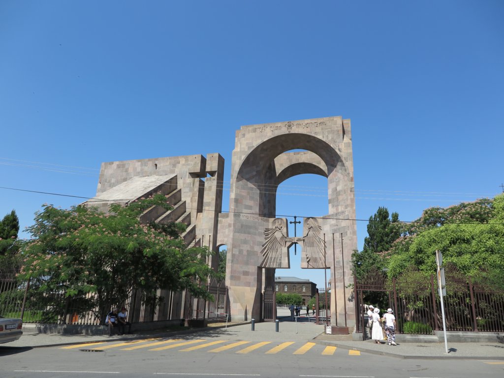 etchmiadzin.jpg