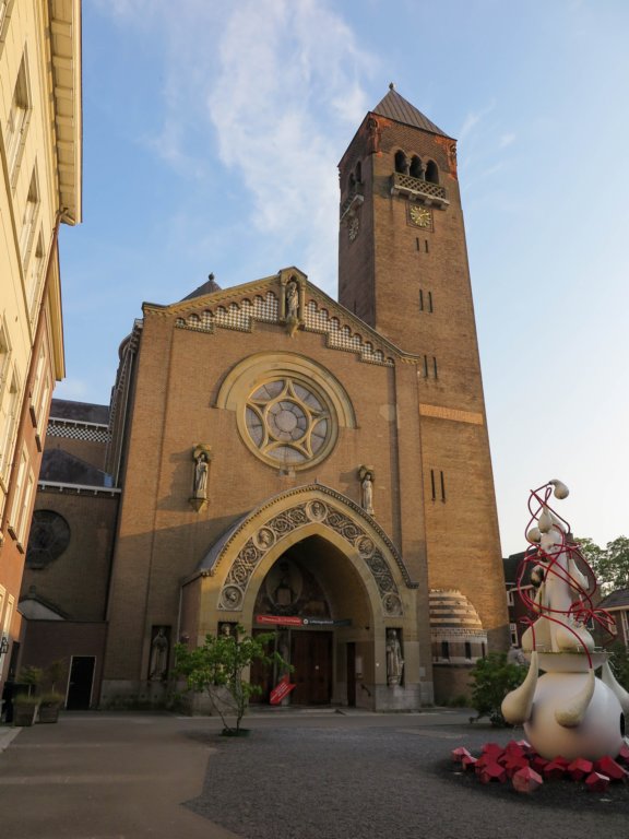 shertogenbosch11.jpg