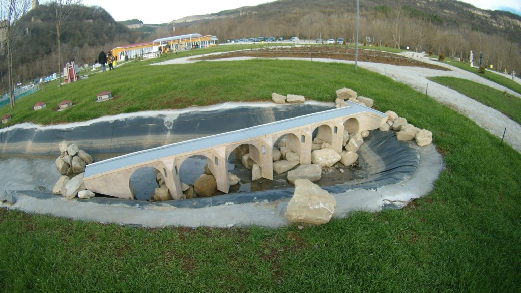 photo96.jpg