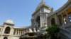 palaislongchamp5_small.jpg