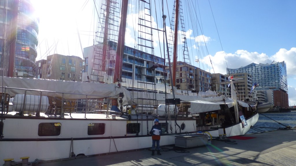 hafencity13.jpg