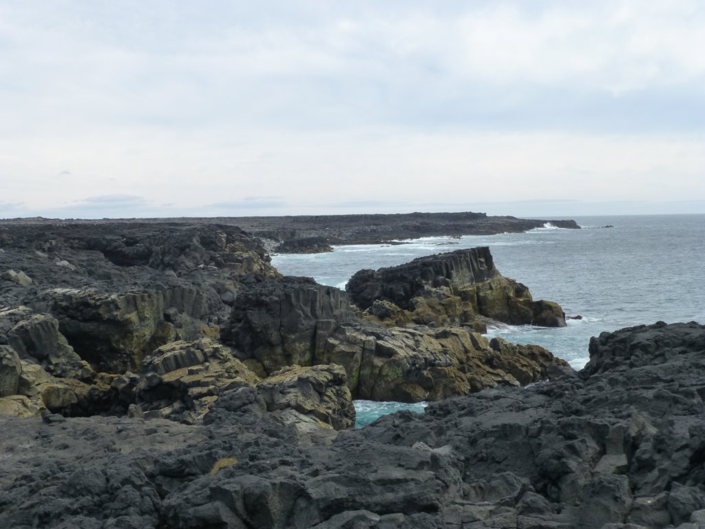 brimketilllavarockpool2.jpg