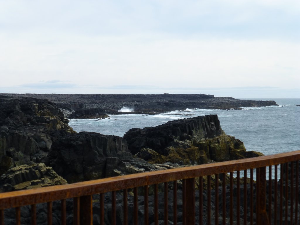 brimketilllavarockpool5.jpg