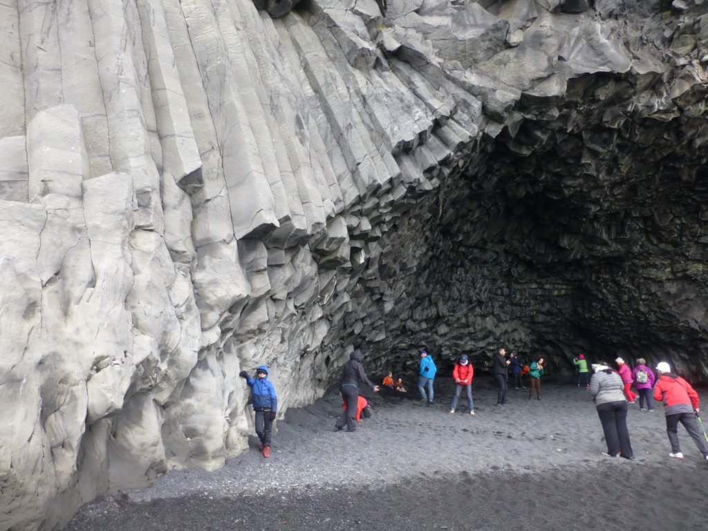 reynisfjarablacksandbeach11.jpg