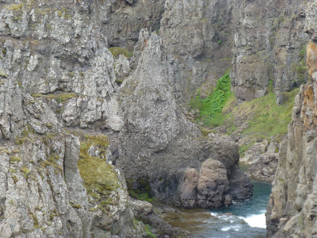 kolugljfurcanyon25.jpg