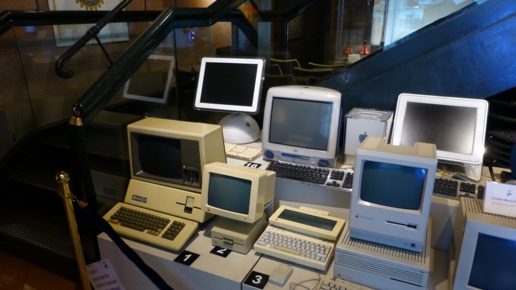 apple.jpg