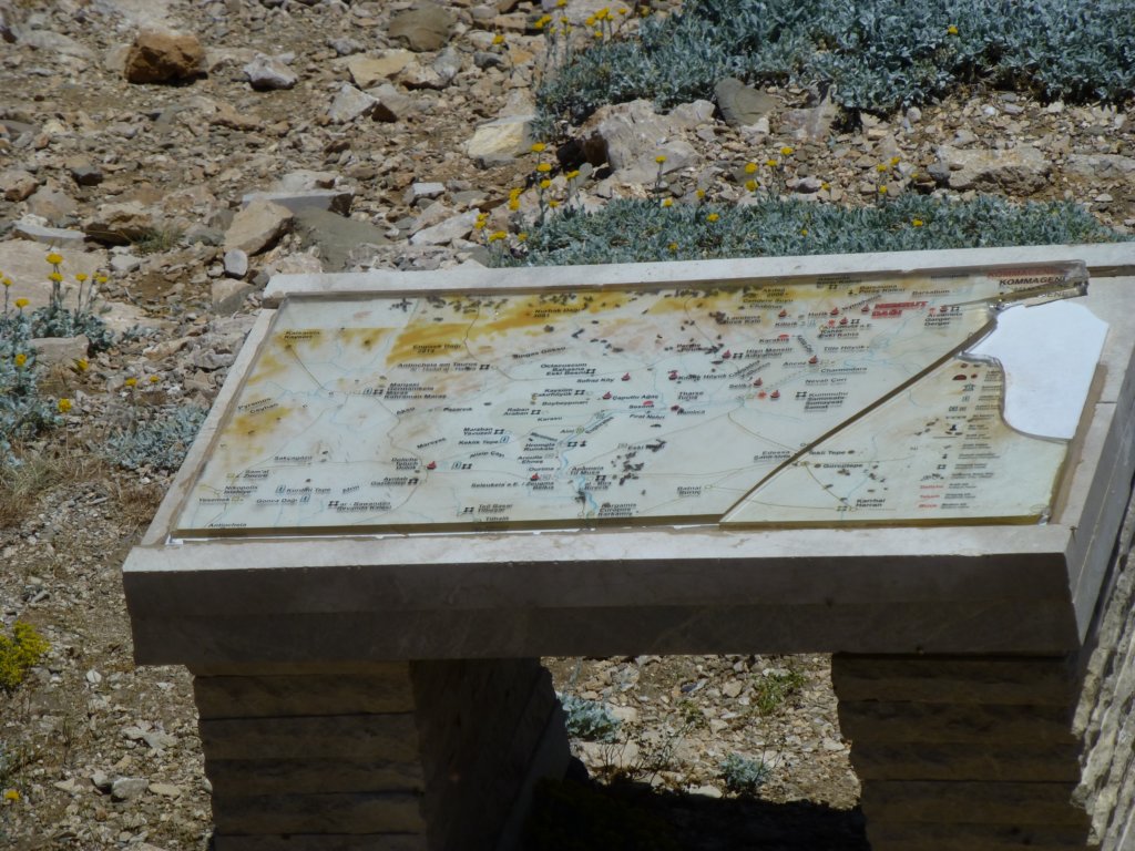 mountnemrut24.jpg