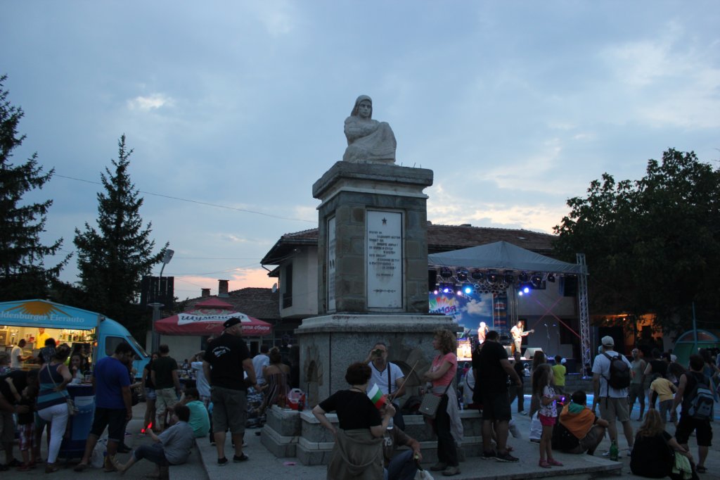 photo3.jpg