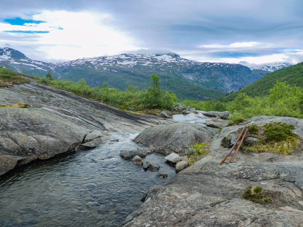 trolltunga2.jpg