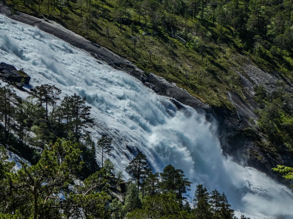 nyastolfossen8.jpg