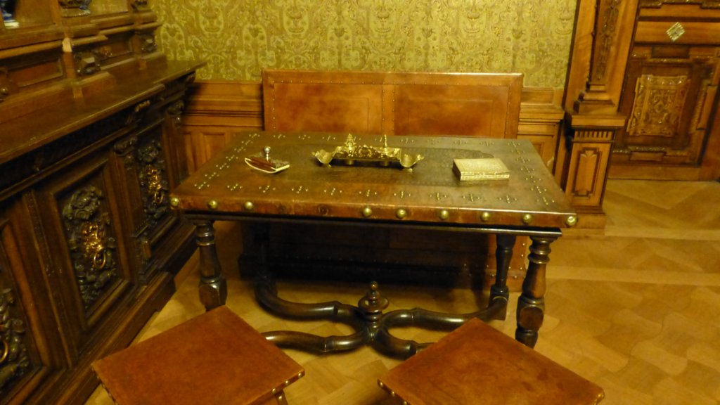 castelulpeles151.jpg
