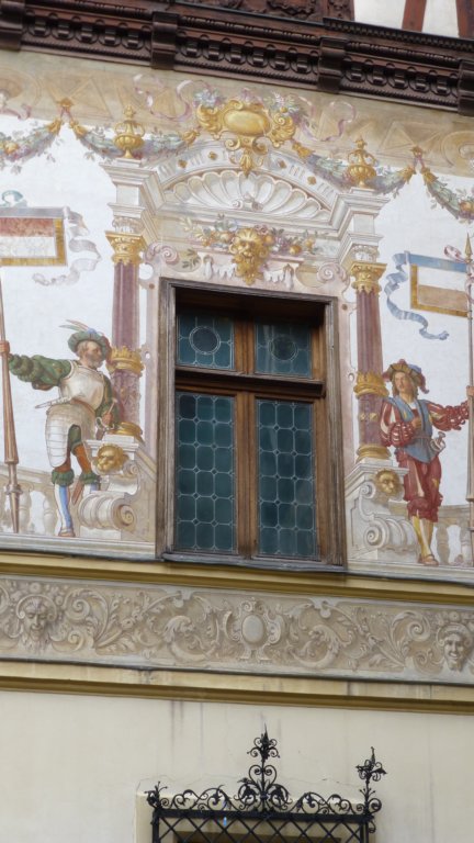 castelulpeles32.jpg
