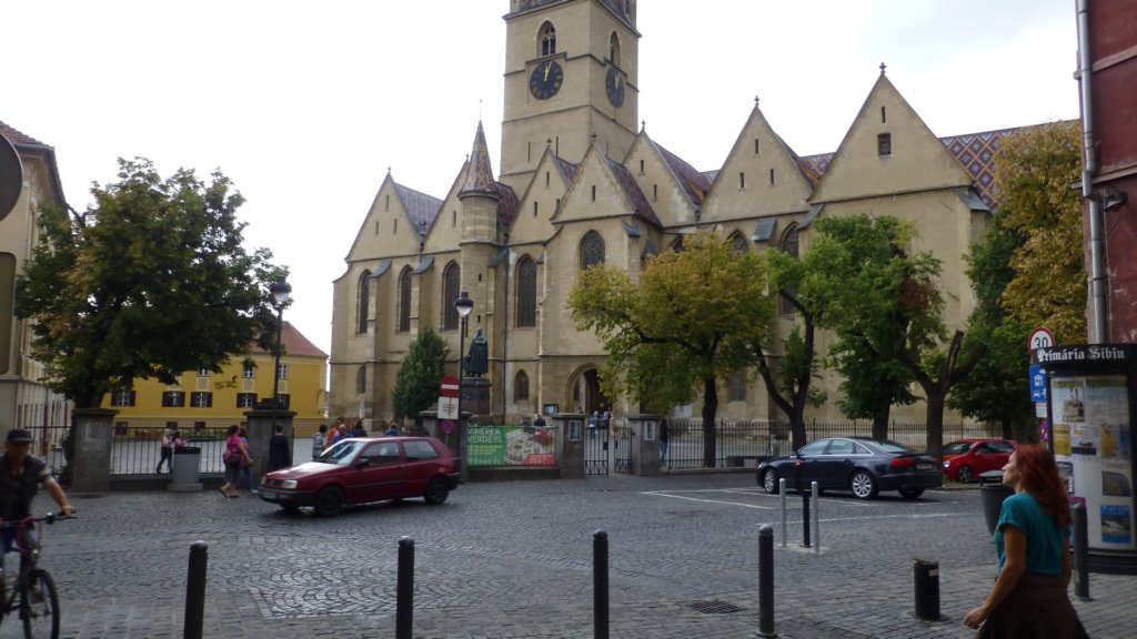 bisericaevanghelicasibiu2.jpg