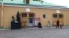 photo10_small.jpg