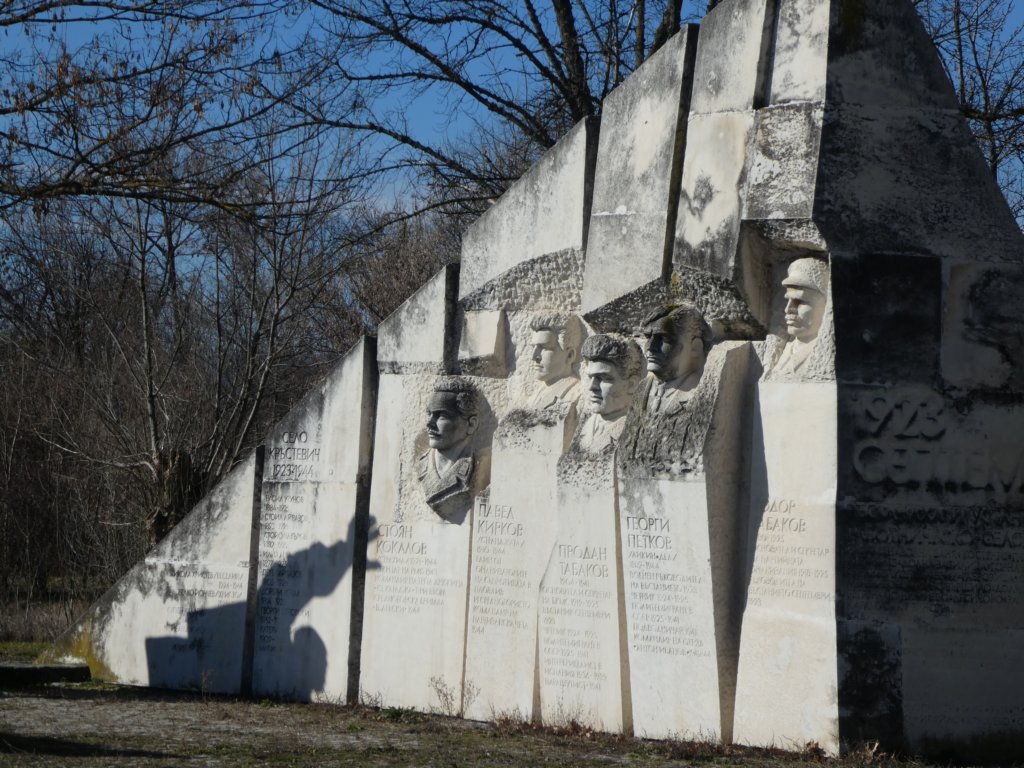 photo4.jpg
