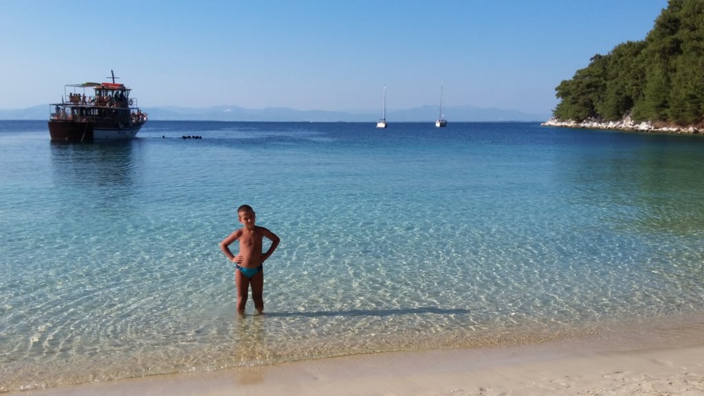 vathybeach3.jpg
