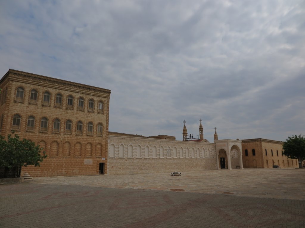 photo2.jpg
