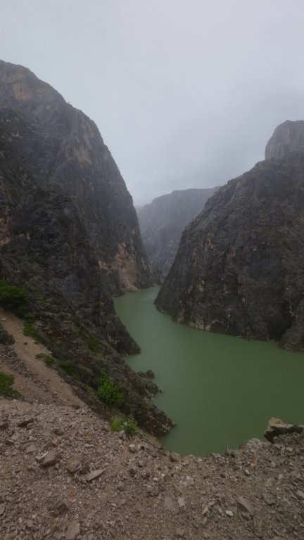 karanlikcanyon64.jpg