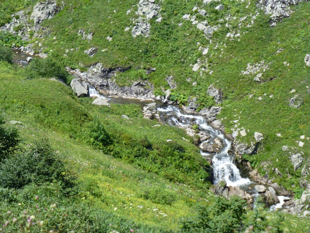 bayburtofyolud91517.jpg