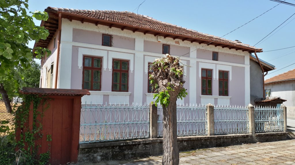 photo2.jpg