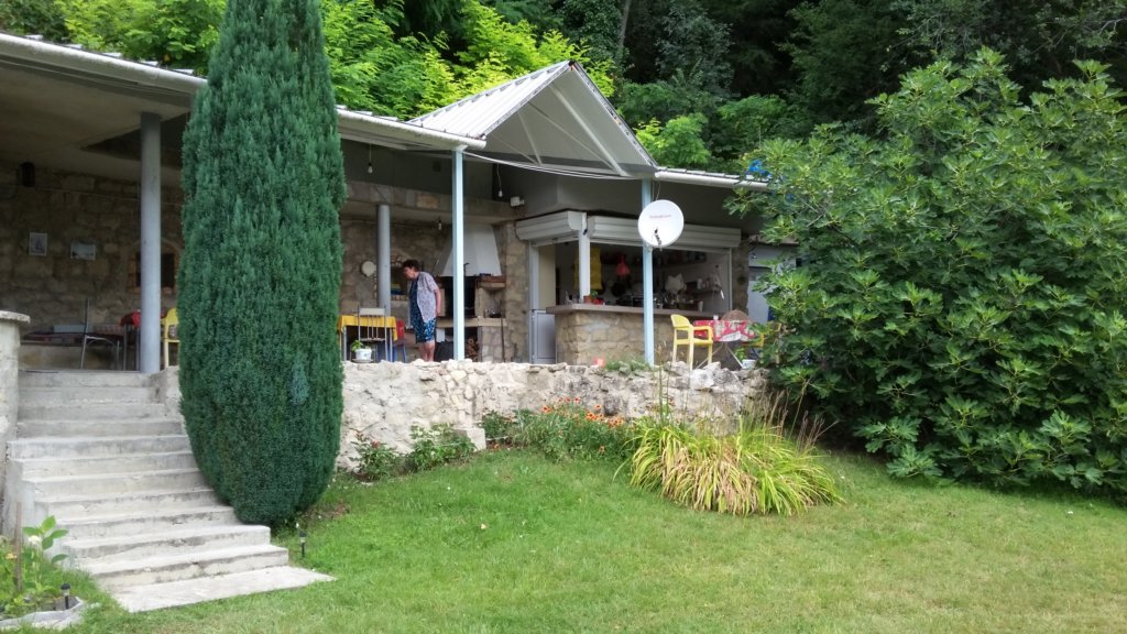 photo3.jpg